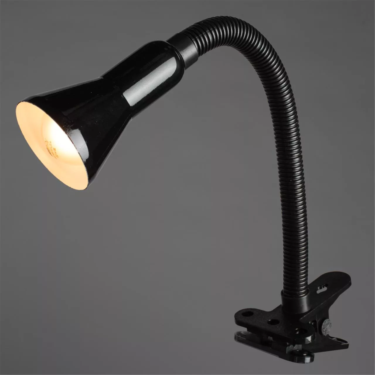 Офисная настольная лампа Arte Lamp CORD Черный A1210LT-1BK