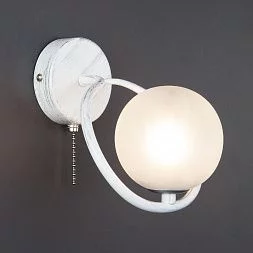 Настенный светильник Eurosvet белый с серебром 70089/1